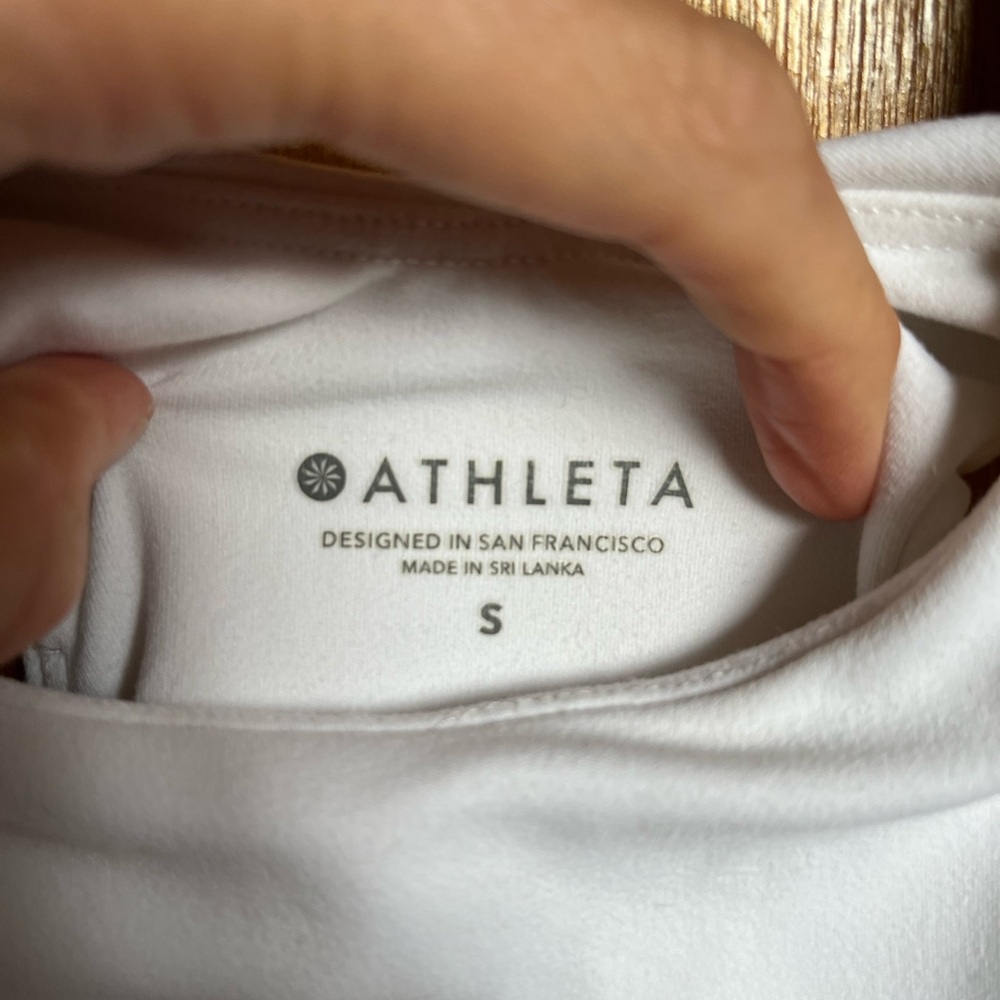 Athleta white crop top - Picture 2 of 4